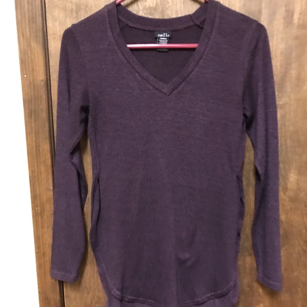 Sweater v neck